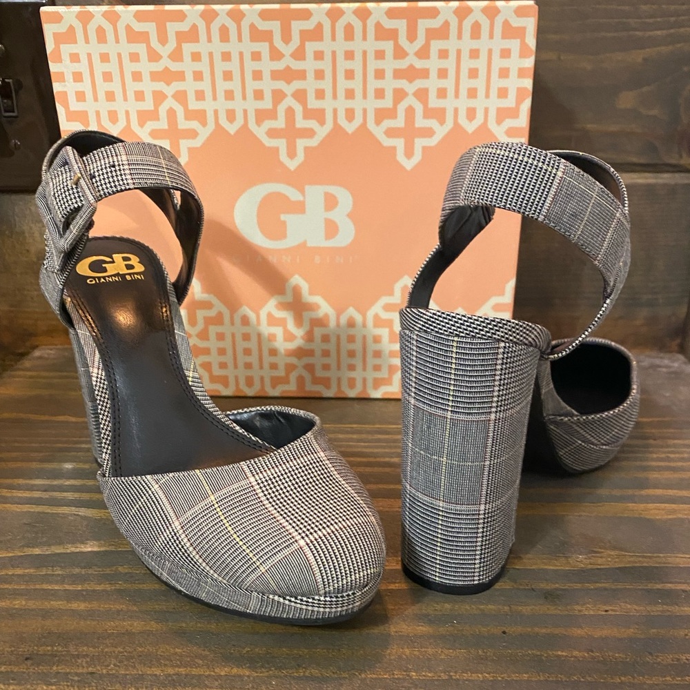 Gianni Bini POP Plaid heeled shoe